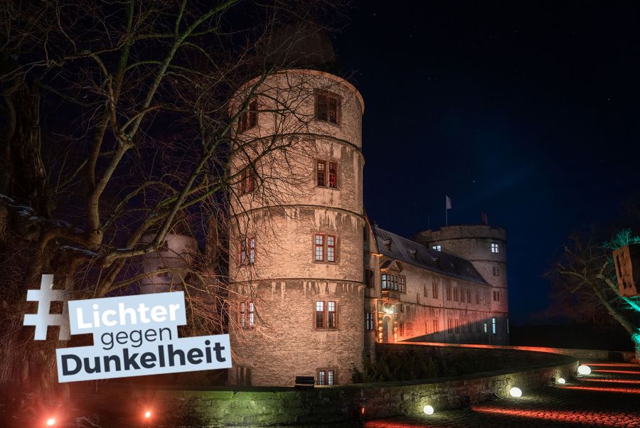 Die Wewelsburg beteiligt sich am bundesweiten Beleuchtungsflashmob der Gedenkstätten am 27. Januar Bildnachweis: : André Heinermann für das Kreismuseum Wewelsburg  